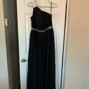 Formal 1 shoulder black gown